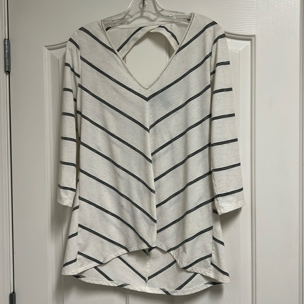 WHBM shirt Black and off white / ECRU/ cream color VGUC